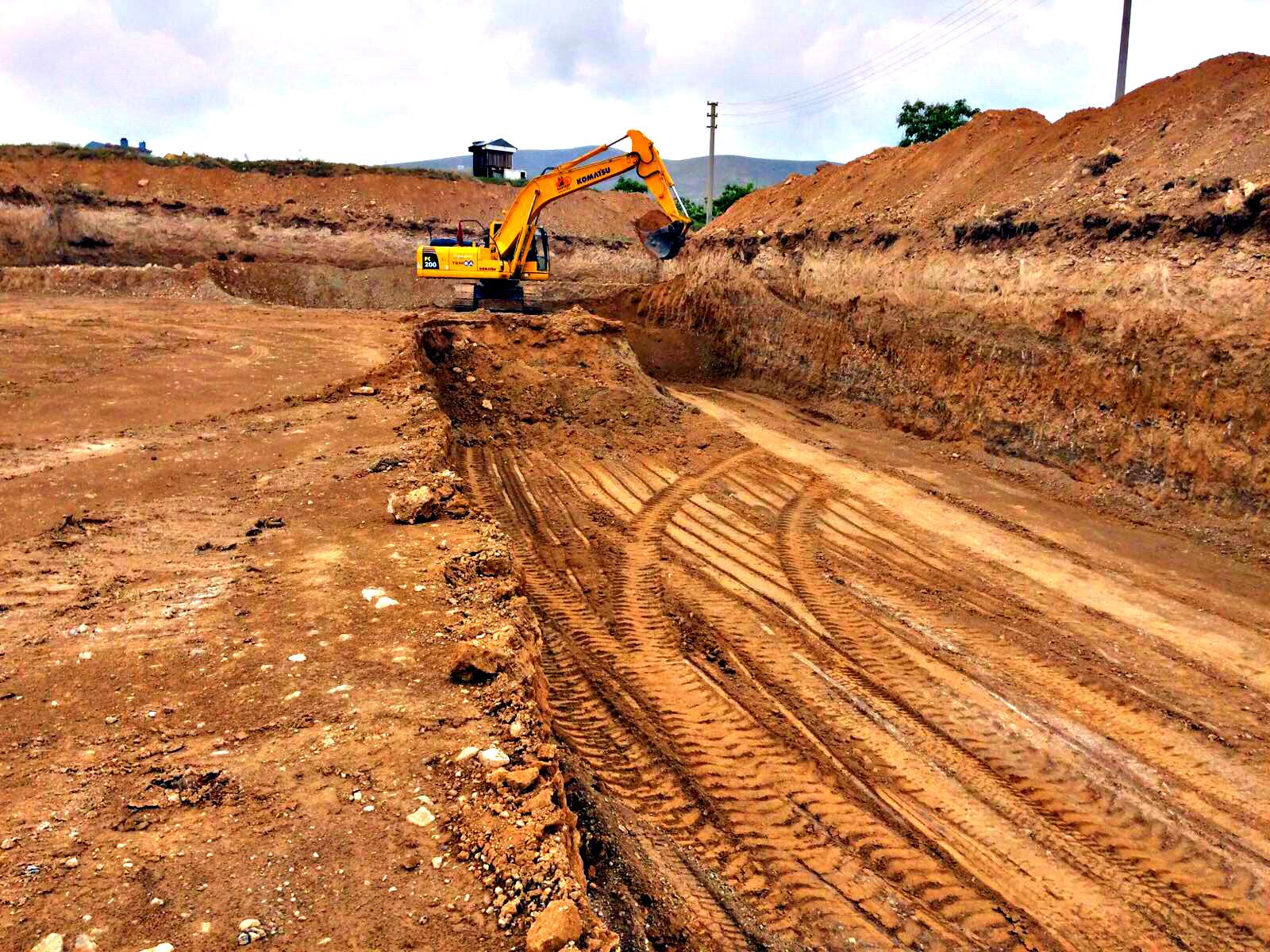 Konya kiralik excavator kiricili makina yikim hafriyat